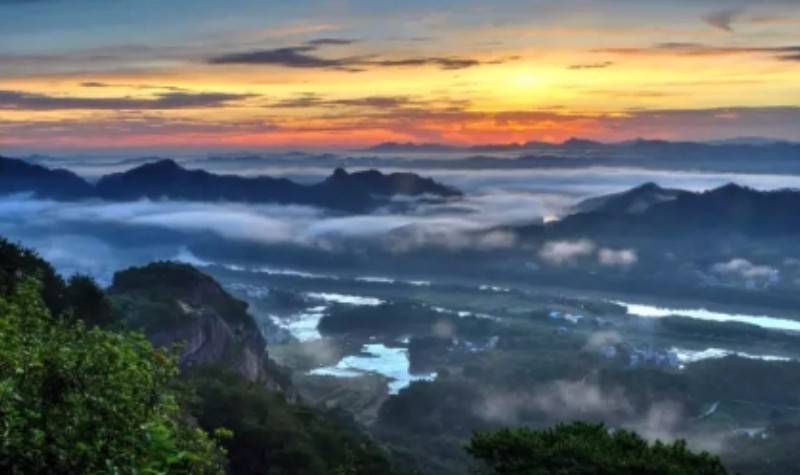 广西| 梧州 石表山景区