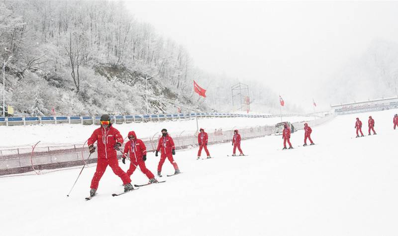 伏牛山滑雪场
