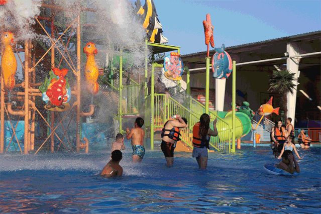 比基尼,水上游乐将带给您及家人和朋友带来极 致的水上欢乐,是驻马店