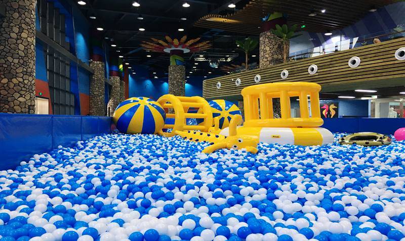 重庆| 重庆 际华园滑雪馆